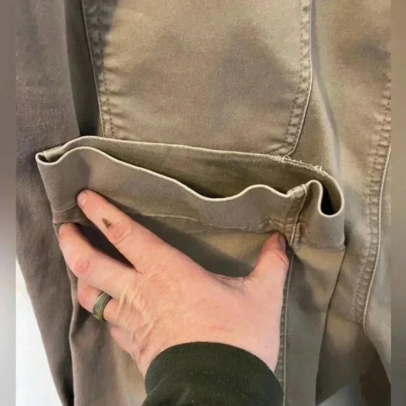 GUC Catherine’s Sateen Khaki Straight Leg Pants Size 24WP - Picture 3 of 5